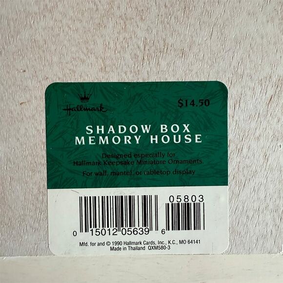 Vintage Hallmark Shadow Box Memory House Display Case for Miniature Ornaments - Picture 10 of 10